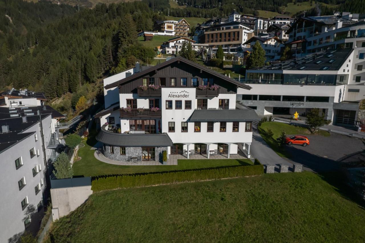Appartements Alexander Fiss Bagian luar foto