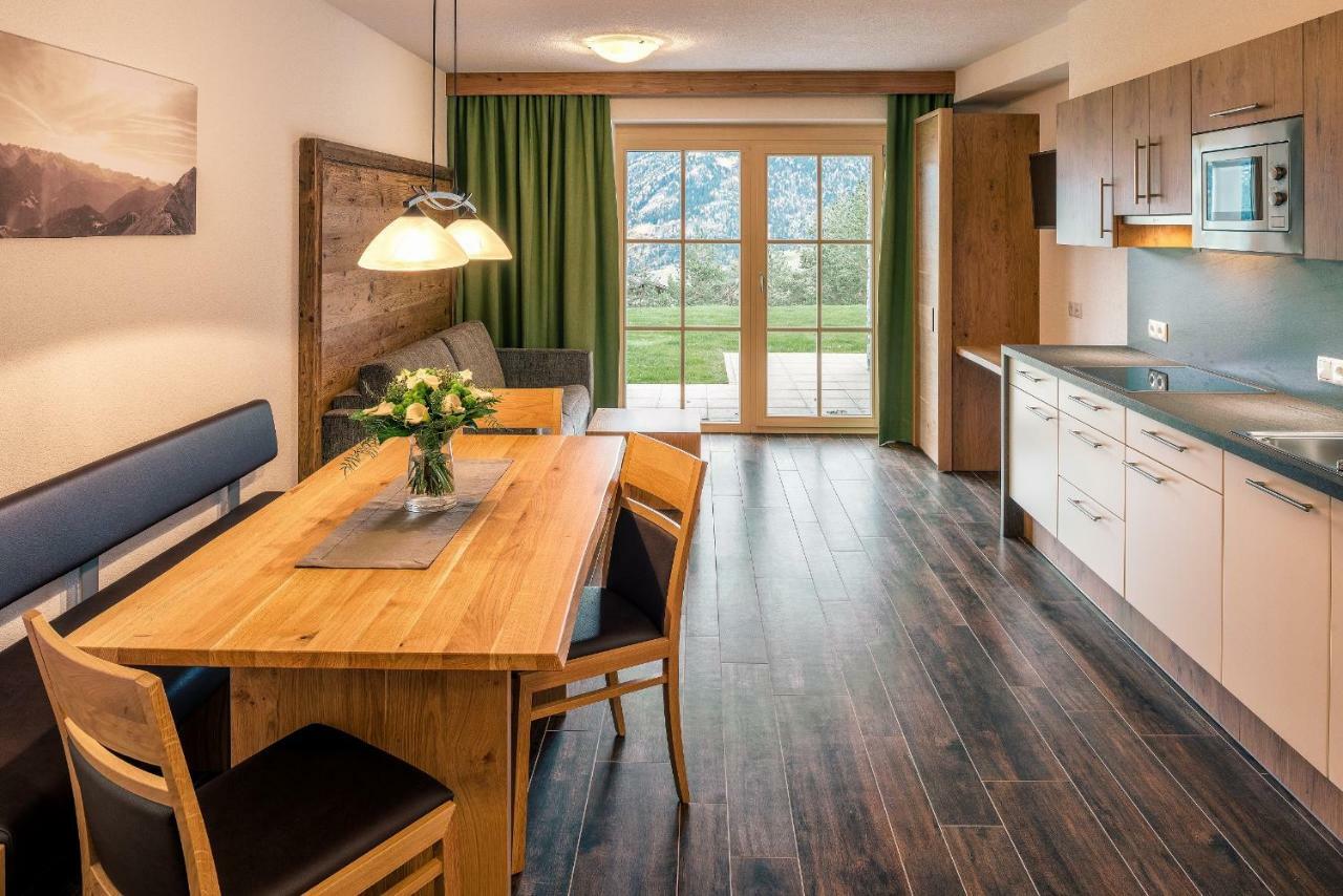 Appartements Alexander Fiss Bagian luar foto
