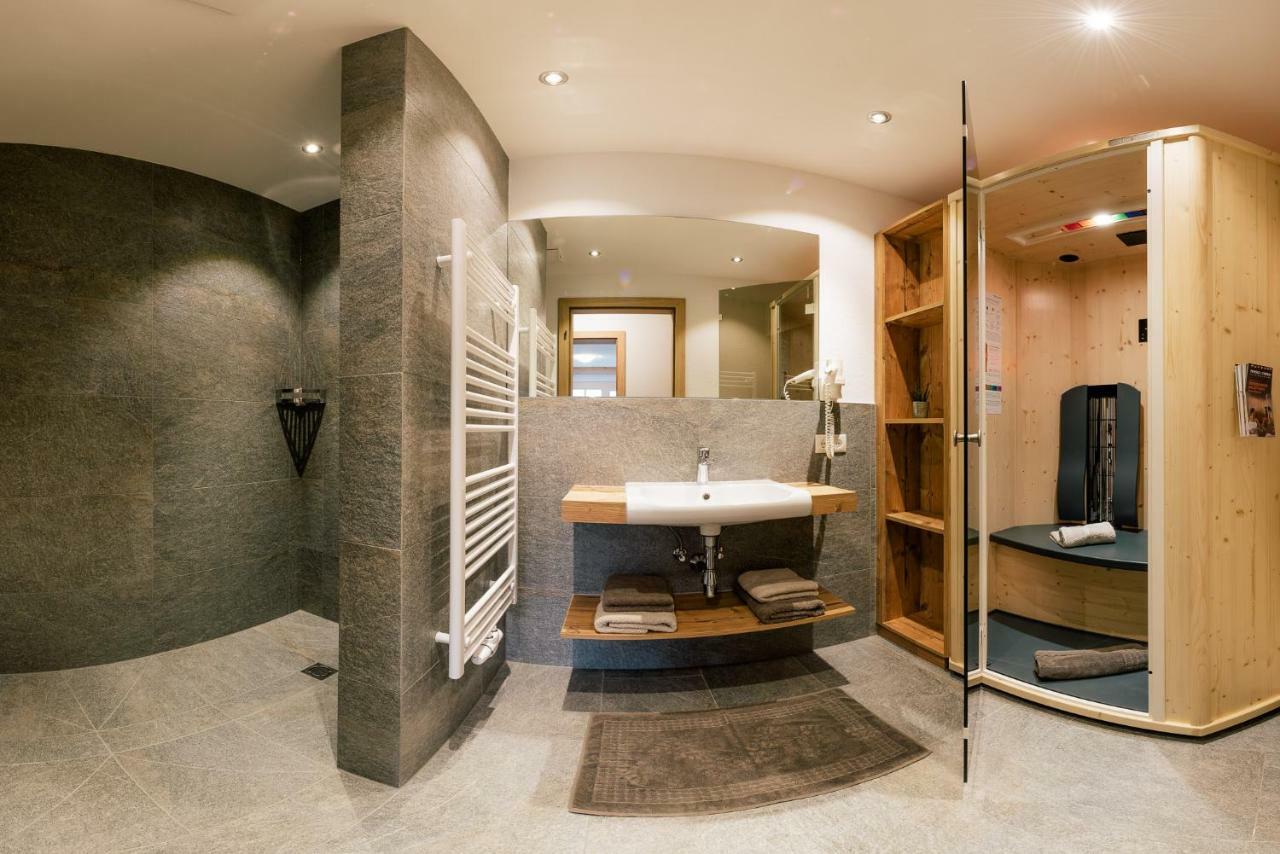 Appartements Alexander Fiss Bagian luar foto